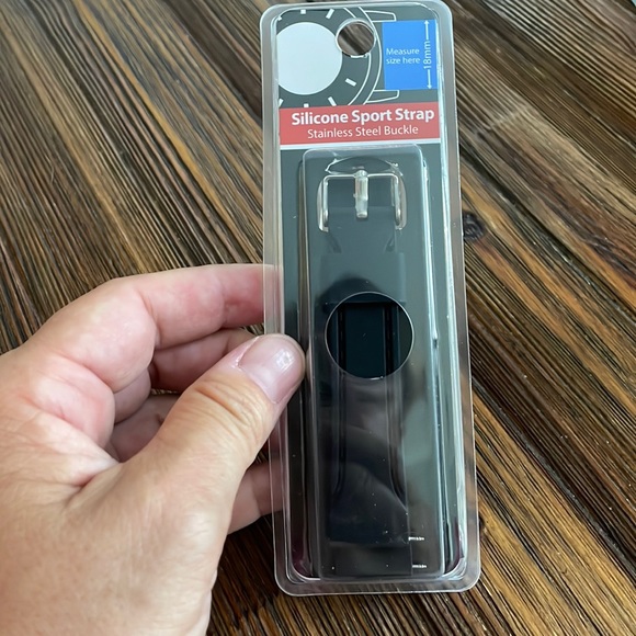 NIB silicone sport strap with stainless steel buckle - Picture 1 of 2